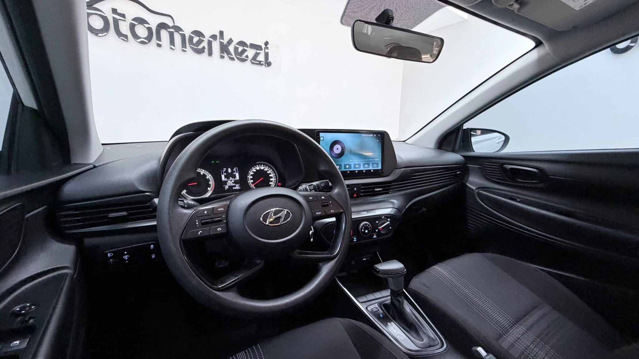 HYUNDAI i20 13